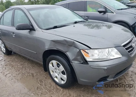 2009 Hyundai Sonata Gls from USA, damaged, VIN 5NPET46C09H471457